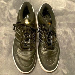 Adidas black leather La marque sneakers